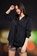 Load image into Gallery viewer, She's A Lady Top
