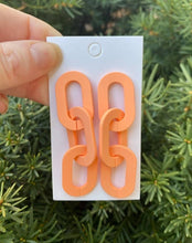 Load image into Gallery viewer, Bright Peach Chain Link Earrings