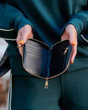 Load image into Gallery viewer, Blakely Wallet Spotted Saddle