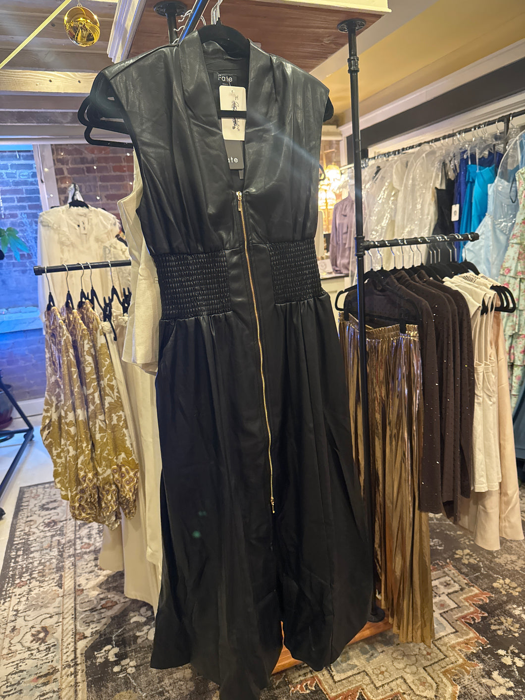 Donna Unhinged Dress