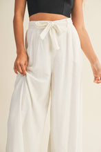 Load image into Gallery viewer, Woven Tie-Waist Pleated Palazzo Pants