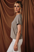 Load image into Gallery viewer, ROUND NECK SHORT SLEEVE JERSEY ESSENTIAL TEE