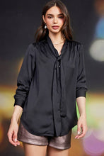 Load image into Gallery viewer, She's A Lady Top