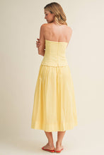 Load image into Gallery viewer, Strapless Corset Bodice Full Skirt Dress