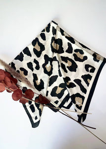 LEOPARD PRINT SCARF