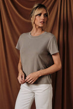 Load image into Gallery viewer, ROUND NECK SHORT SLEEVE JERSEY ESSENTIAL TEE